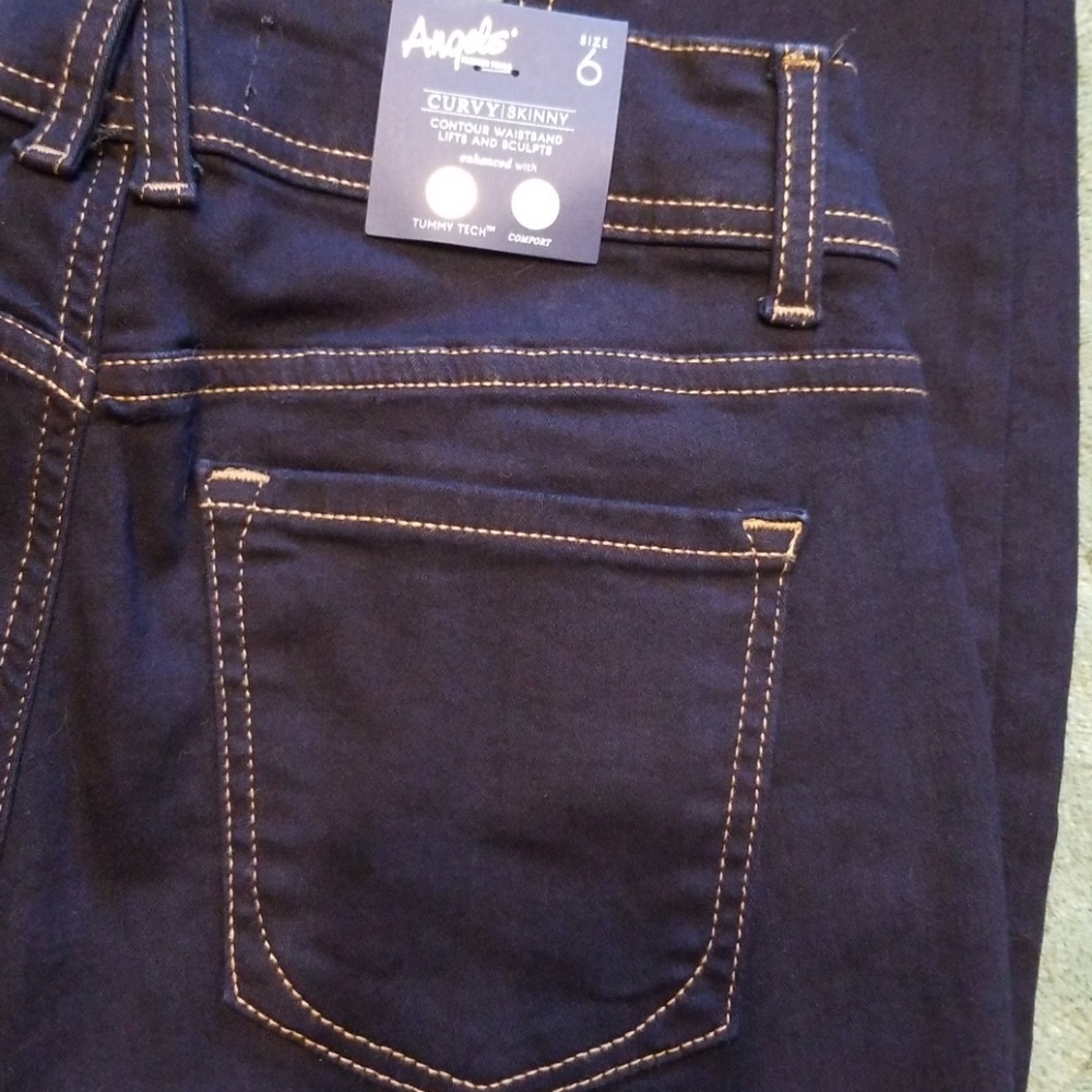 Angel's NWT Tummy Tech Sz 6 curvy